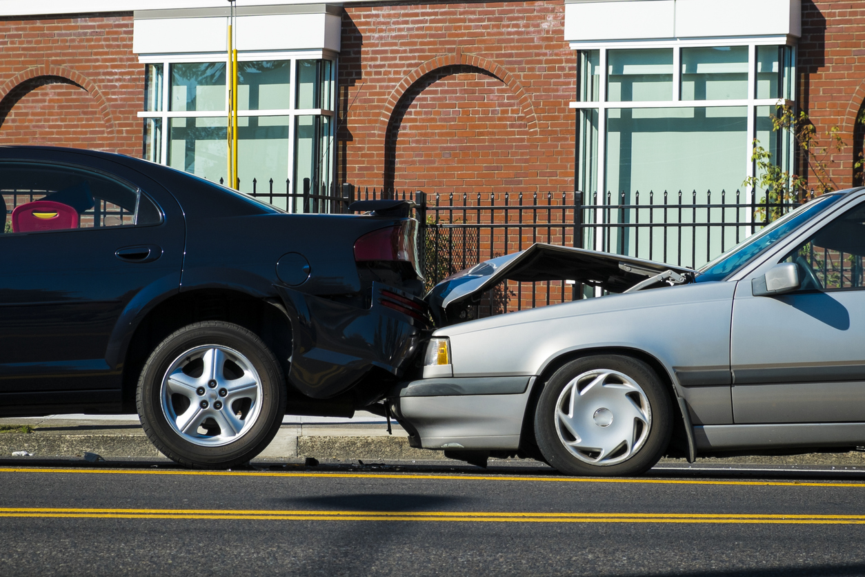 What to Do if Someone Rear-Ends You in Phoenix, AZ